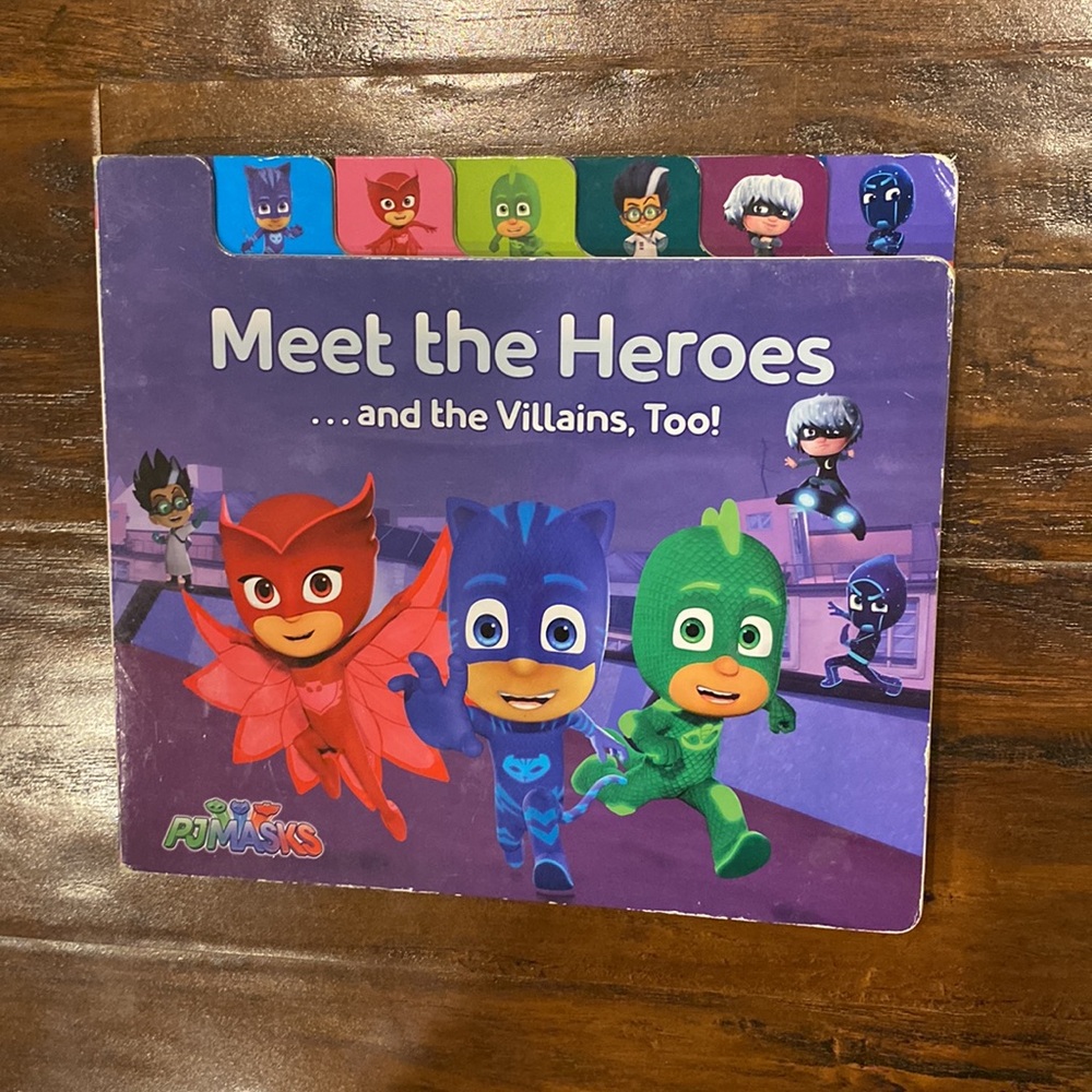 5/$10 Kids Books | PJ Mask Meet the Hero’s & Villains Too! Board Book